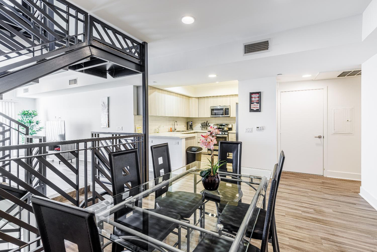 Others 4, Sunset Boulevard Apartments, Los Angeles