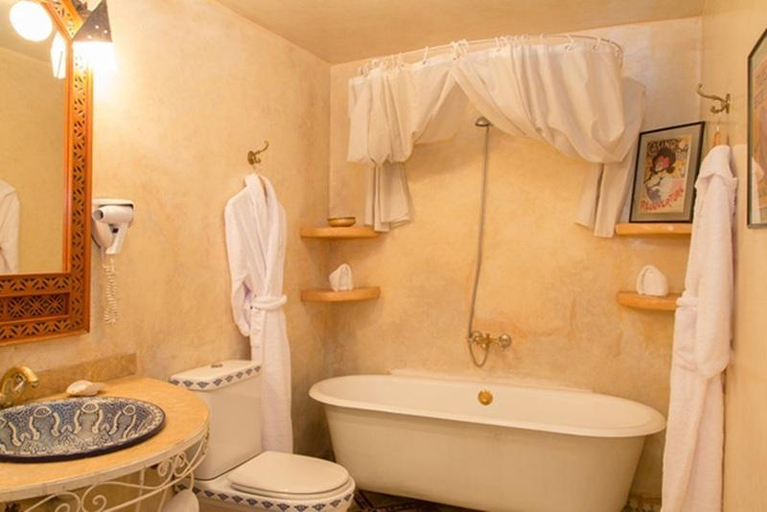 Bathroom 3, Dar El Kebira, Rabat