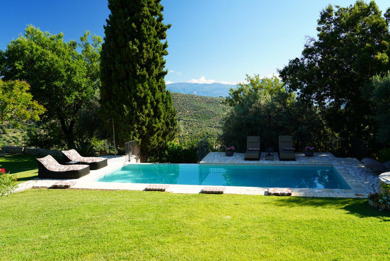 Sport & Beauty 2, Blue Jasmine Villa - Private Pool and Garden, West Greece