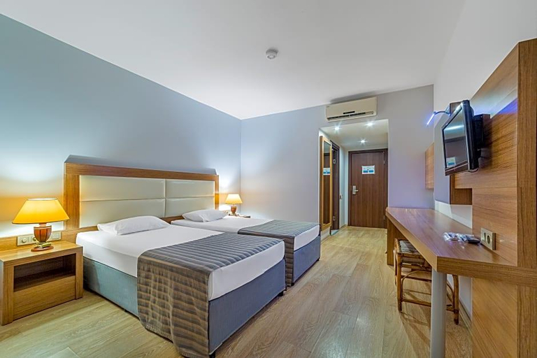 Bedroom 3, Justiniano Club Alanya, Manavgat