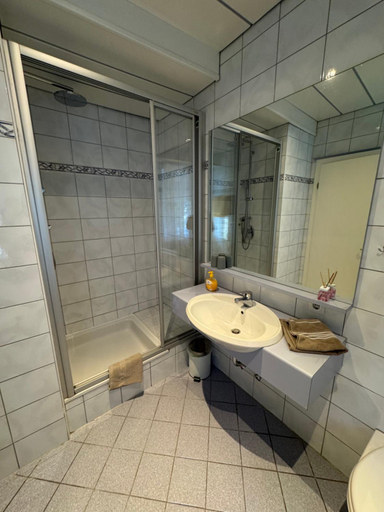 Bathroom 3, Gastehaus Stogmuller, Linz Land