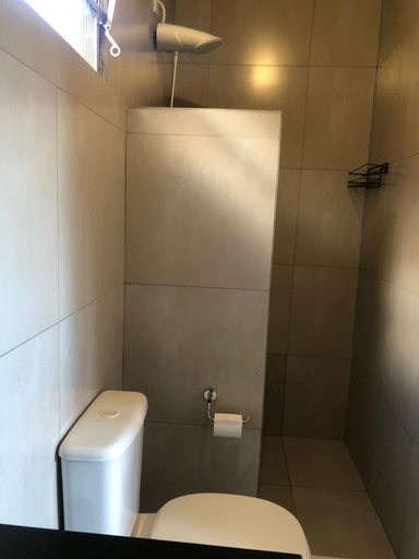 Bathroom 3, Estancia Hotel, Jardim