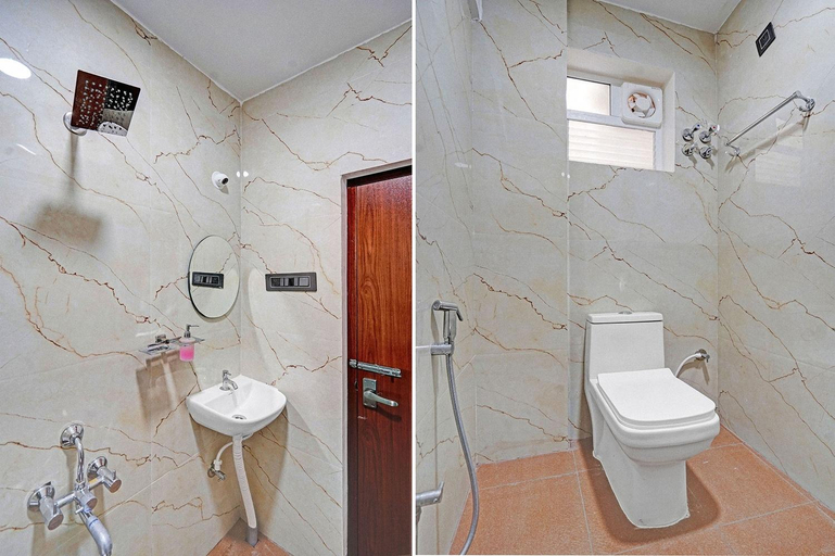 Bathroom 2, Oak Suites Mylasandra Near Global Village Bangalore, Bangalore
