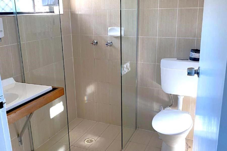 Bathroom 5, Fern Bay Motel, Port Stephens