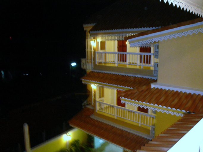 Exterior & Views