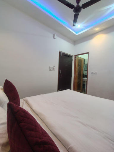5, MAA VAISHNO INN, Kamrup