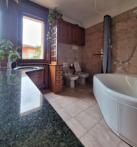 Bathroom 4, Orio Welcome, Bergamo