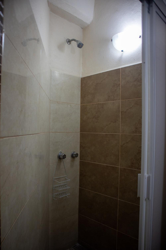 Bathroom 3, Hotel Real Monrey, José Azueta