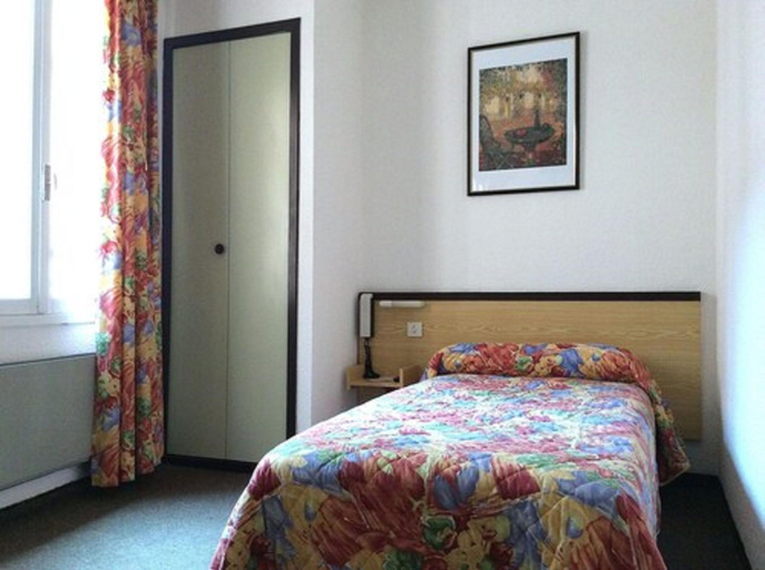 Bedroom 2, Hotel Peyramale, Hautes-Pyrénées