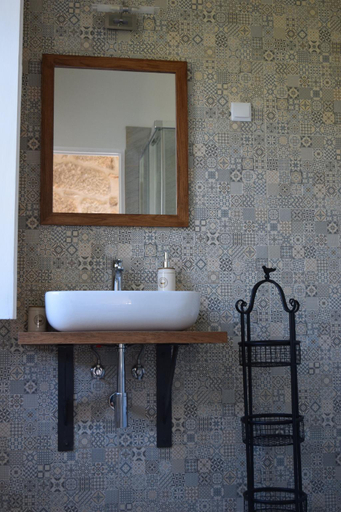 Bathroom 3, Casa do Cabeco, Tondela
