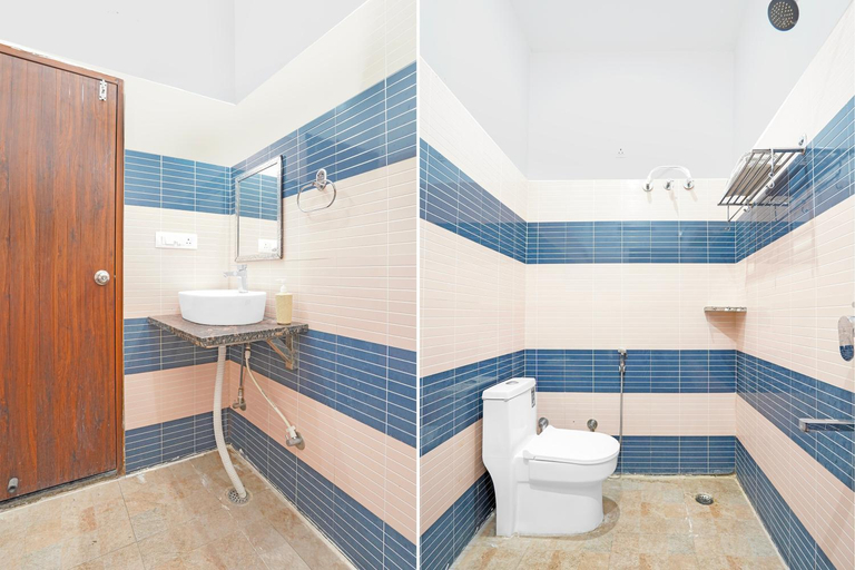 Bathroom 2, Aryan Castle Homestay and Party Hall, Dehradun