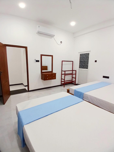Bedroom 5, River Side Holiday Inn, Weligama