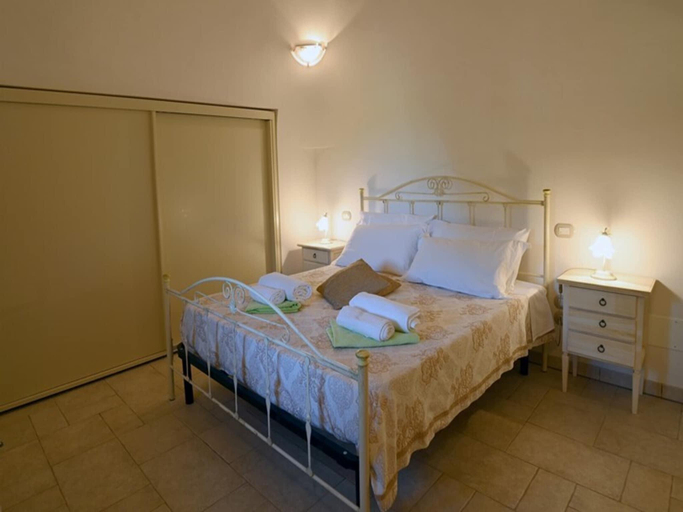 Others 5, Trulli in Valle dItra with Pool and Views, Brindisi