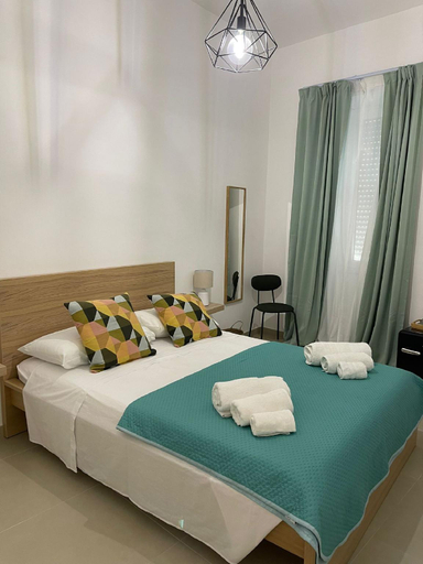 Bedroom 3, Domus Carmela, Napoli