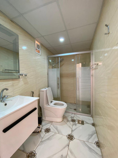 Bathroom 3, Al Qamar Luxury Hotel, Quaira