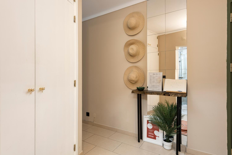 Others 5, Dona Marieta House, Loulé