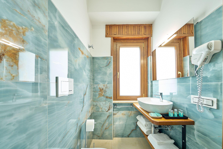 Bathroom 3, B&B Torre Talao, Cosenza