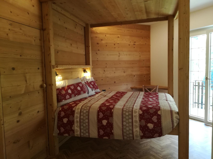 Bedroom 3, Romantiche Orobie B&B, Bergamo