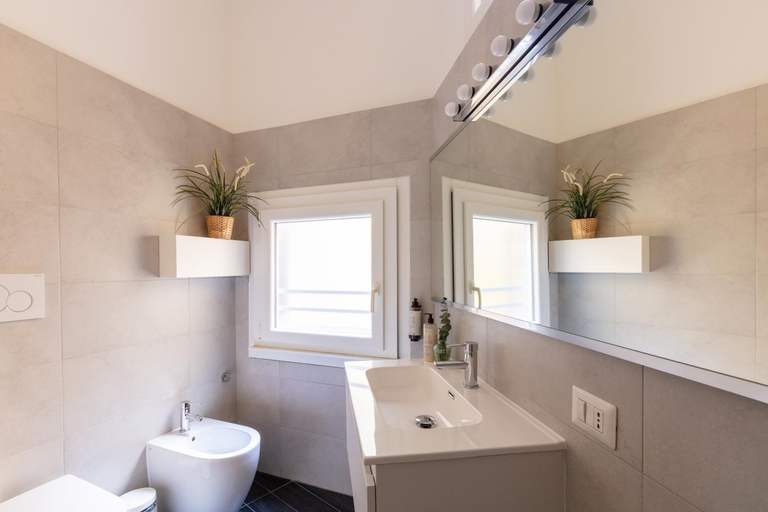 Bathroom 4, Residenza Ottaviano 105 by Hili, Rome
