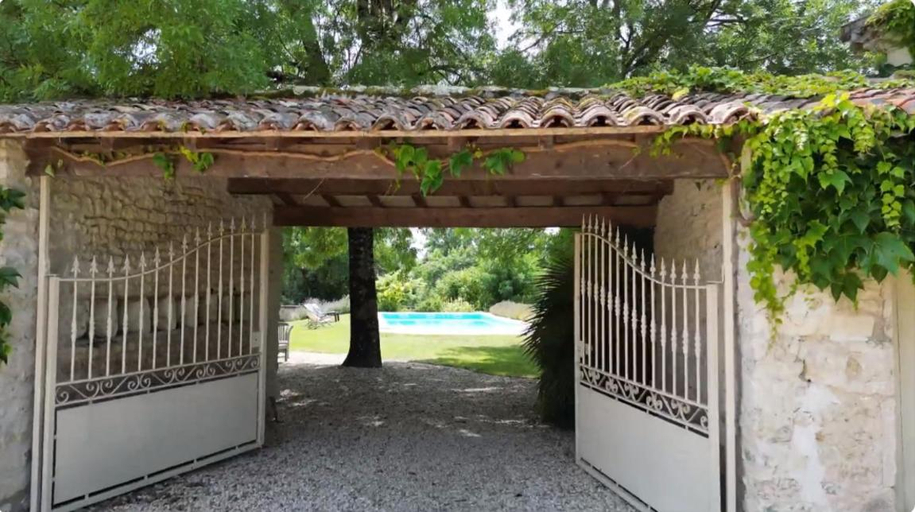 Others 4, Logis du paradis, Charente