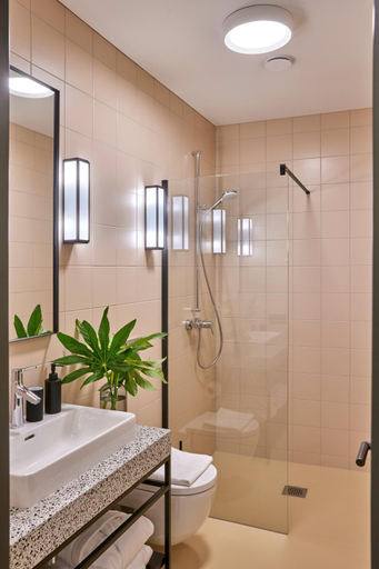 Bathroom 3, ROOMA Apartments Old Town Self Check-in, Vilniaus