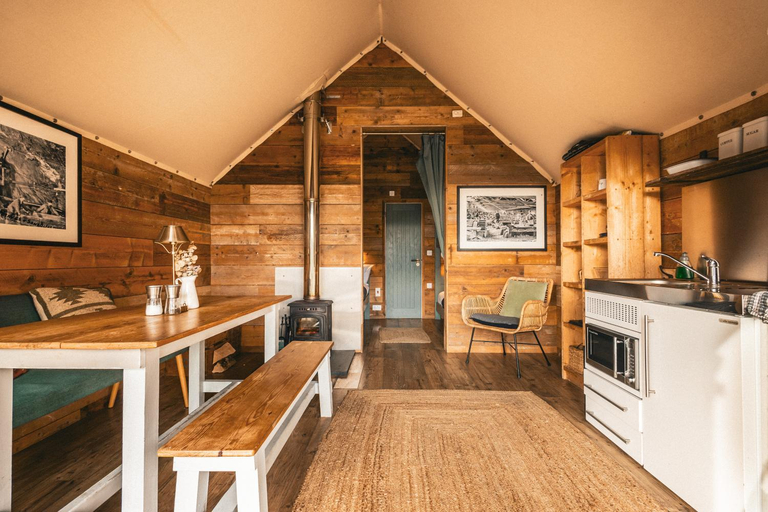 Others 4, Llechwedd Glamping, Gwynedd