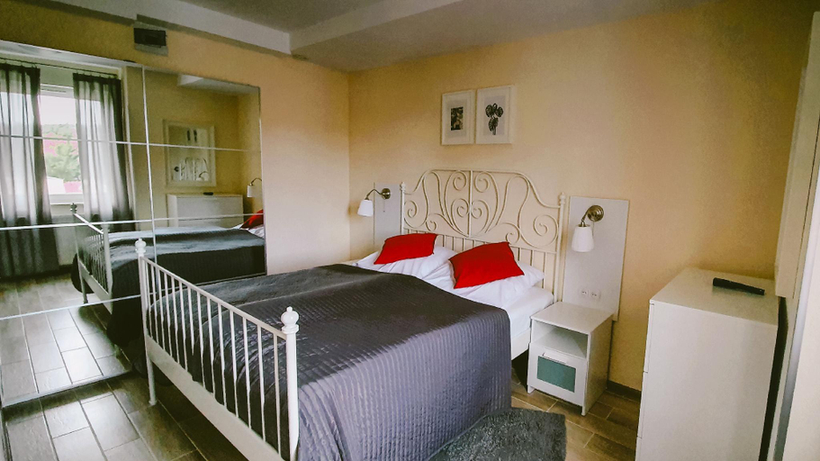 Bedroom 2, SPA Barlinek, Hotel Alma MED & SPA, Myślibórz