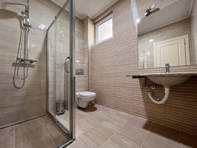 Bathroom 3, Villa Maki