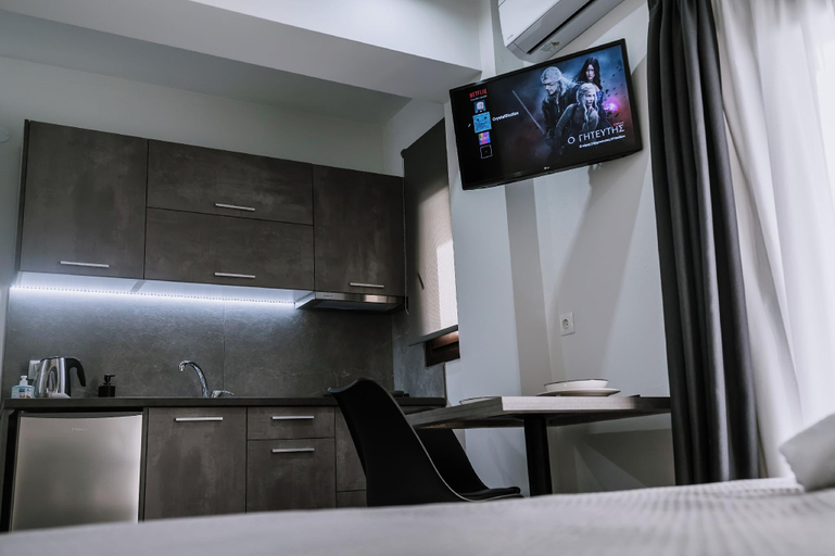 Bedroom 5, Crystal Studios, Central Macedonia