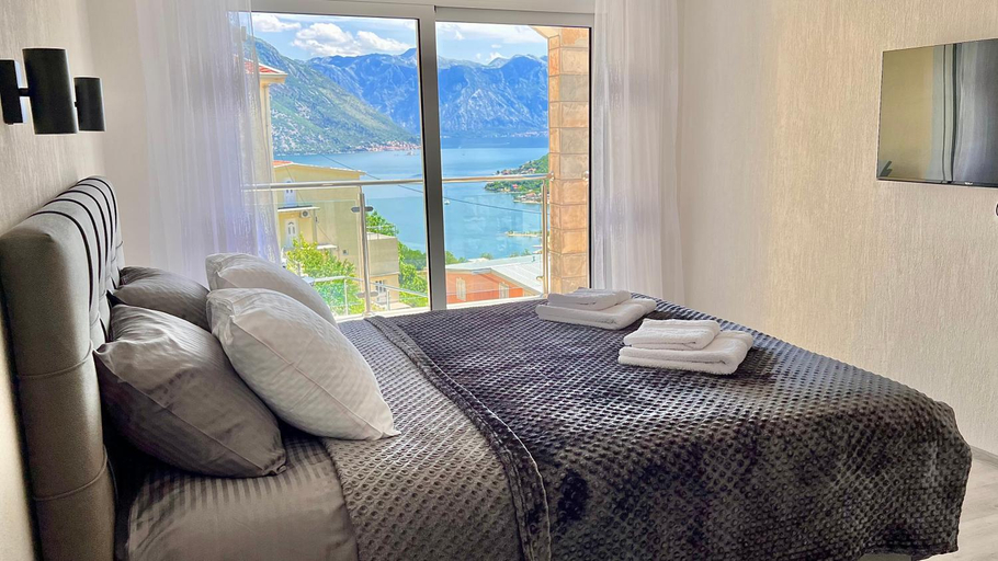 Bedroom 2, Villa Maki