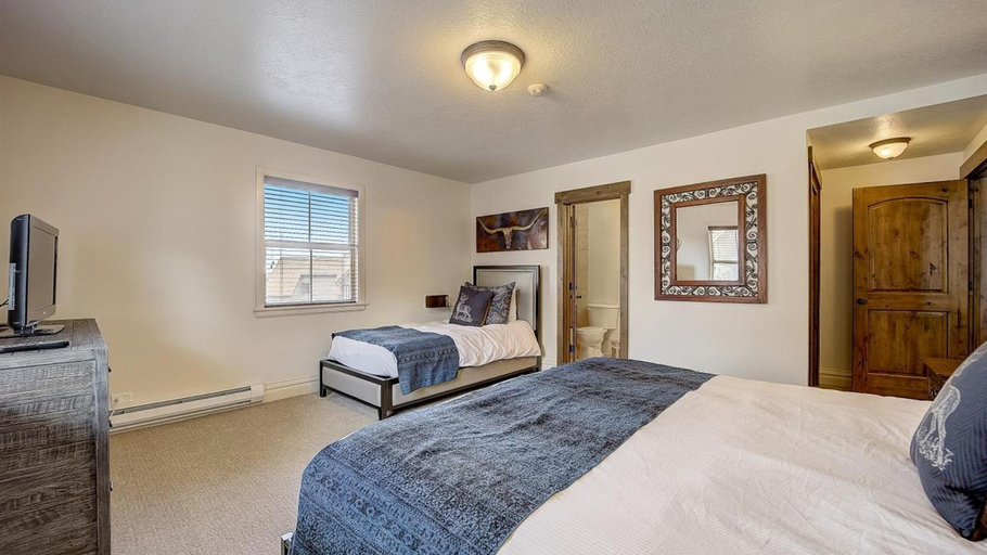 Others 4, Resort Plaza 5012 by AvantStay, Summit