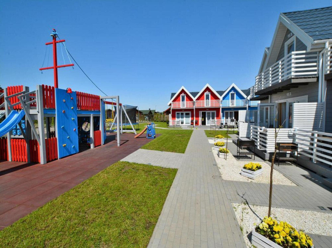 4, Single-story holiday homes, pool, playground, Koszalin