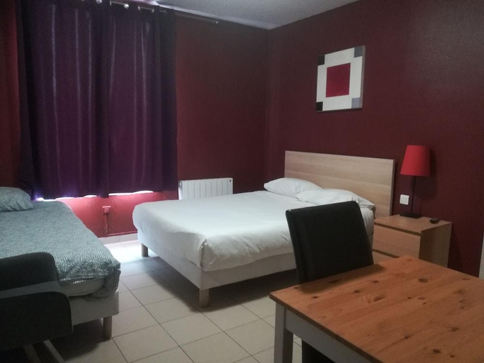 Bedroom 3, Hôtel Vauban, Seine-Saint-Denis