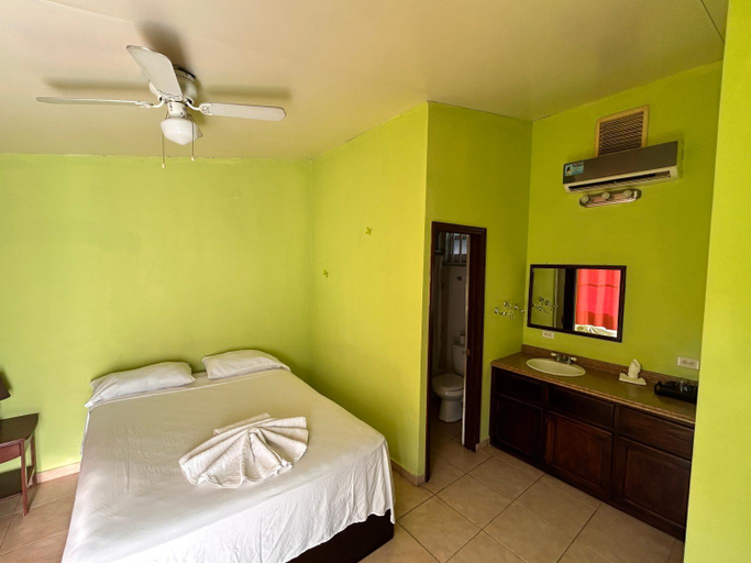 Bedroom 3, Arawak Hotel, Léogâne
