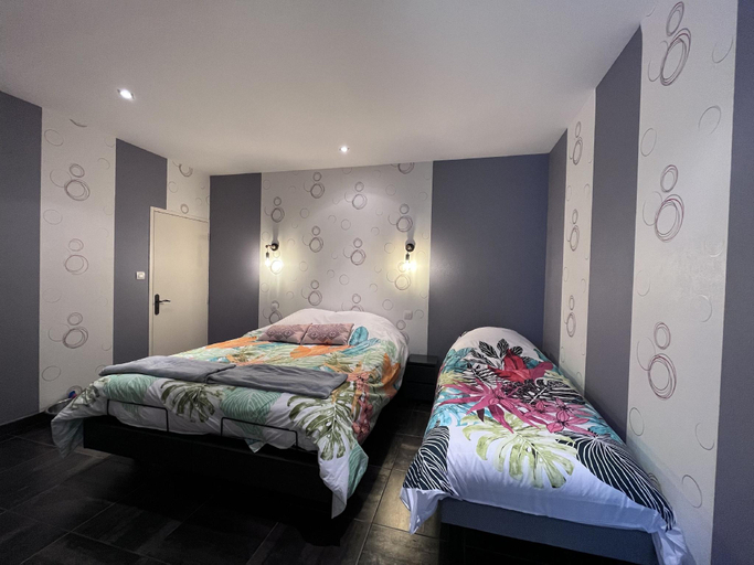 Bedroom 2, Villa de L Eguille, Charente-Maritime