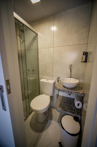 Bathroom 5, Amazinn Hotel, Belém