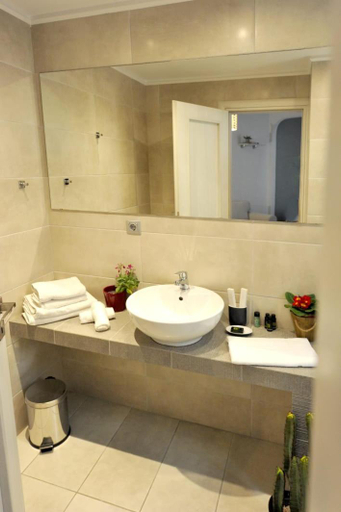 Bathroom 3, My Athens House, Attica