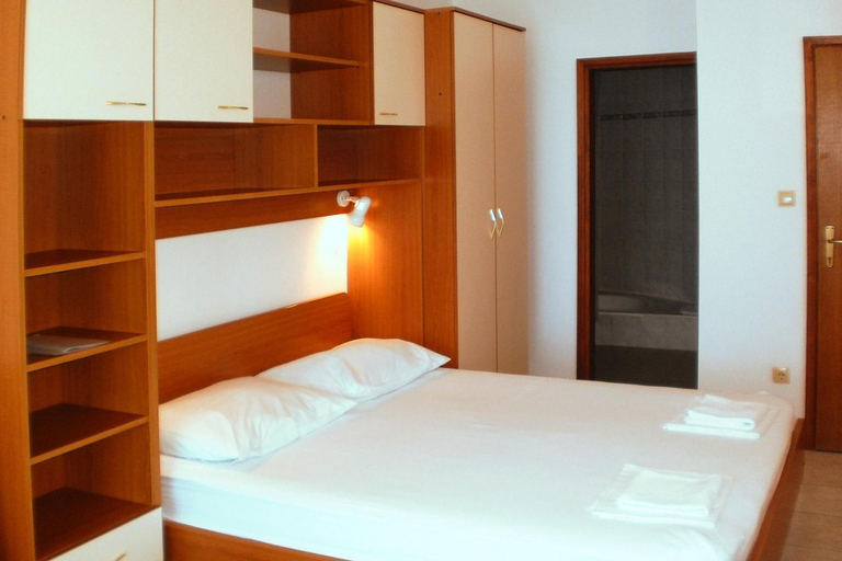 3, Villa in Nemira with Sea Views and Hiking, Omiš