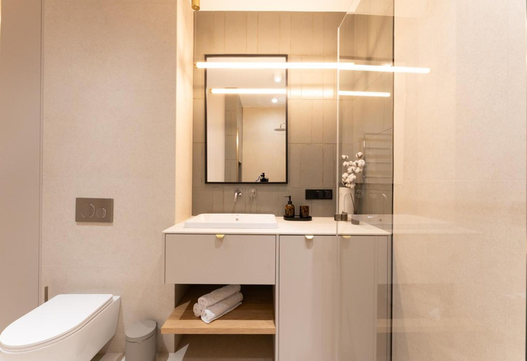 Bathroom 1, Apartment next to Wawel, Central Kraków, Kraków City