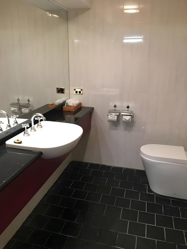 Bathroom 4, オーバリー マナー ハウス, Albury