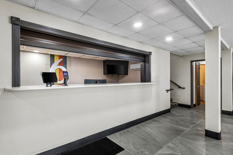 Public Area, Motel 6 North Sioux City, SD – I-29 North, Union