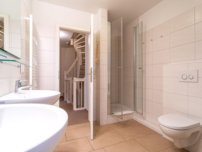 Bathroom 3, Semi-detached house in St. Peter-Ording, Nordfriesland