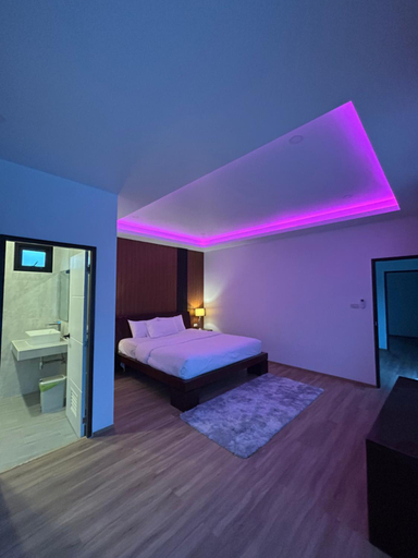 Others 4, Luxury 4BR Private Pool Villa + Sunset Rooftop, Pulau Phuket