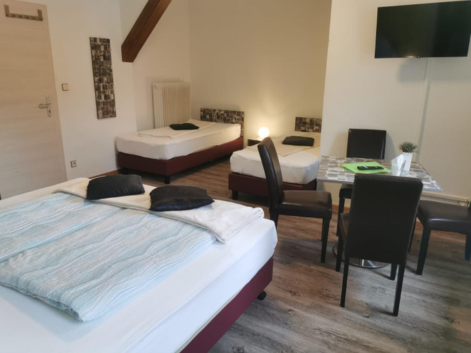 Bedroom 3, Fruhstuckspension Gasthof Gesslbauer, Bruck-Mürzzuschlag