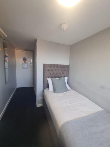 Others 2, Hotel 52, North Tyneside