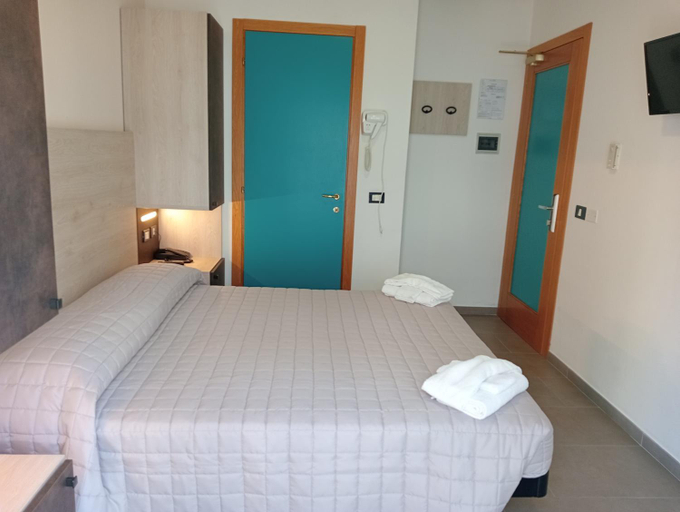 Bedroom 3, Hotel Bel Mare, Rimini