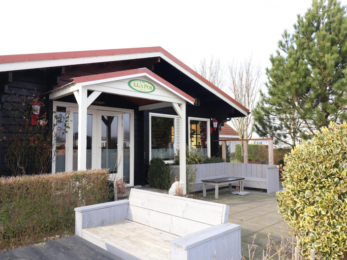 Exterior & Views 1, Holiday Home in Ameland by Golf Course, Ameland