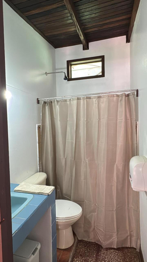 Bathroom 4, Hotel Marielos Tamarindo, Santa Cruz