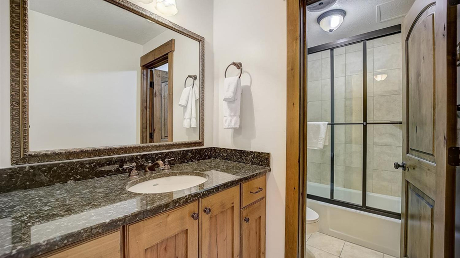Others 5, Resort Plaza 5012 by AvantStay, Summit