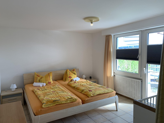 Bedroom 2, Malerisches Ferienhaus in Reil, Bernkastel-Wittlich